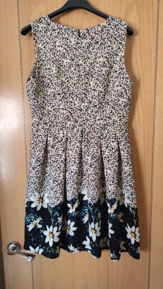 Vestido Iska flores margaritas