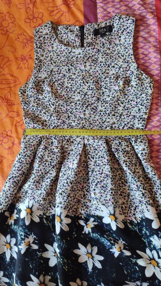 Vestido Iska flores margaritas