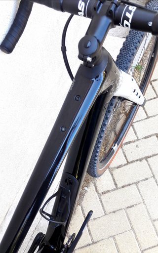 GRAVEL BMC URS CARBON SEMINUEVA 2025. Talla M