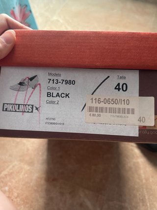 Pikolinos tacón bajo negro hebilla de piel