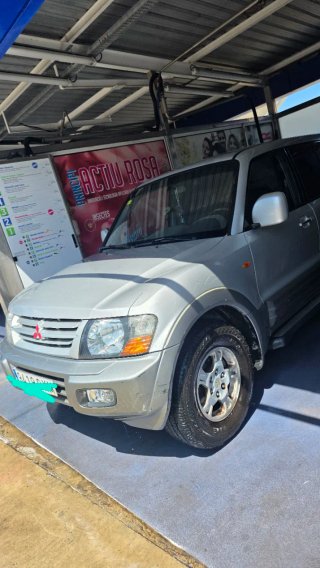 Mitsubishi Montero 2002