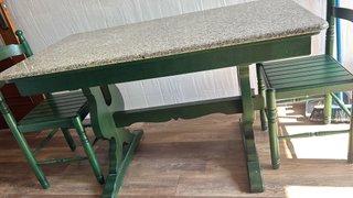 Mesa de cocina con 4 sillas
