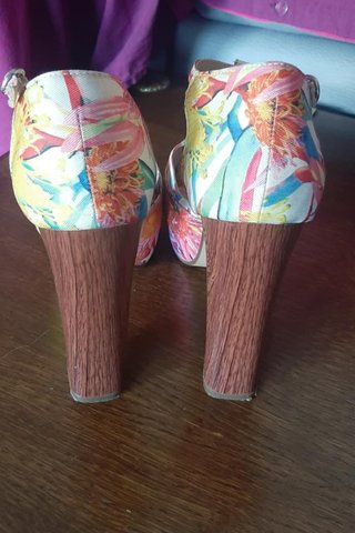 Sandalias plataforma tacón floral T40