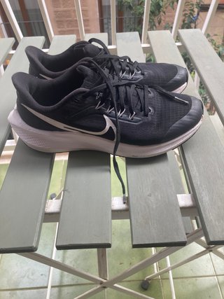 Zapatillas Nike Running Negras y Blancas
