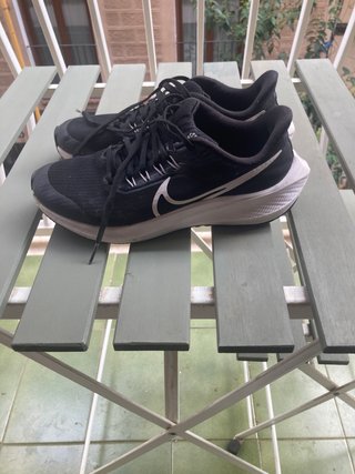 Zapatillas Nike Running Negras y Blancas
