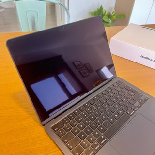 MacBook Air M2 · 256GB · Impoluto