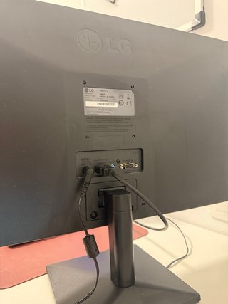 Pantalla LG 24'' Negra
