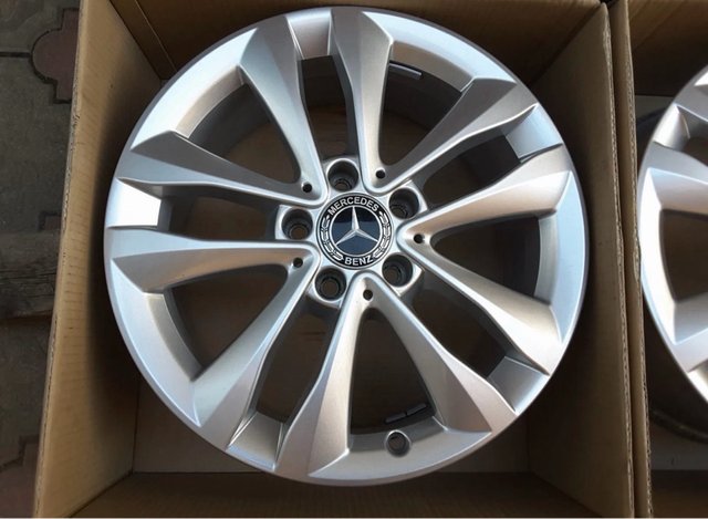Llantas ORIG. Mercedes Vito Viano W639 W447 en 17”