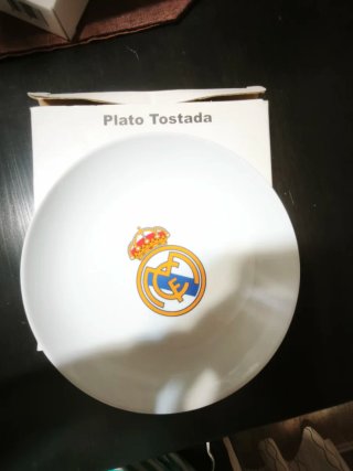 Vajilla y cubiertos Real Madrid