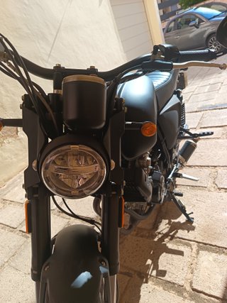Moto 125cc Swm Outlaw 2024