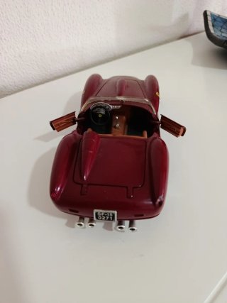 Maqueta Ferrari 250 Testa Rossa 1:18
