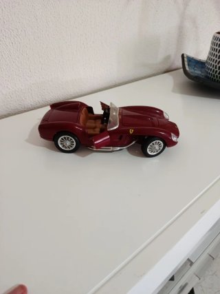 Maqueta Ferrari 250 Testa Rossa 1:18