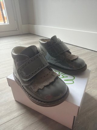 Botas bebé ZAGAL  charol y ante