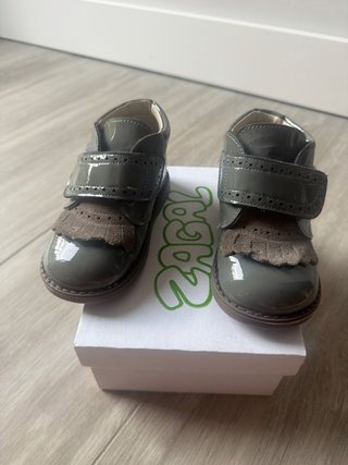 Botas bebé ZAGAL  charol y ante
