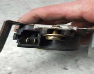 39633 mb669753 motor cierre mitsubishi montero 2.8