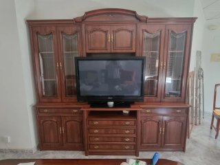 Mueble de comedor de madera