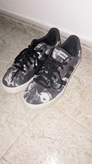 Adidas Bambas Tie-Dye Negras y Blancas