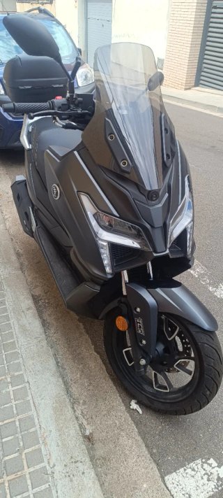 Voge SR1 125cc Scooter Negra/Gris