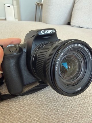 Canon EOS 250D + Objetivo 18-55mm IS STM