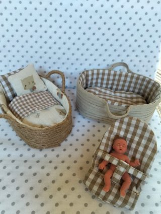 Cunas para mini muñecas Zuru