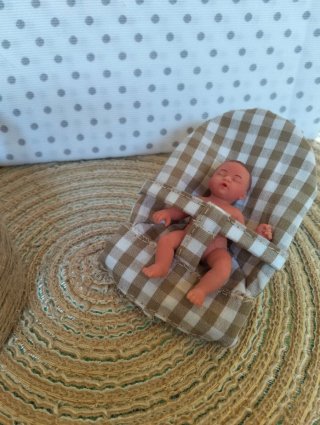 Cunas para mini muñecas Zuru