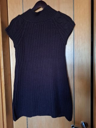 Vestido marrón de punto con botones