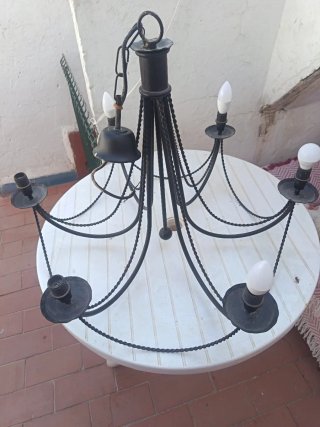Lámpara vintage negra 6 bombillas C37
