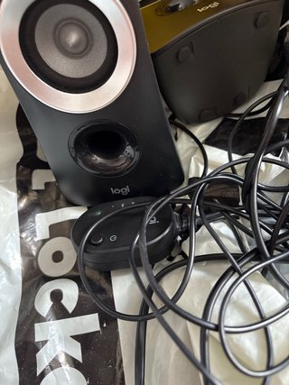 Altavoces Logitech Negro Nuevos