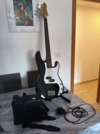 Pack Bajo Eléctrico VGS + Amplificador