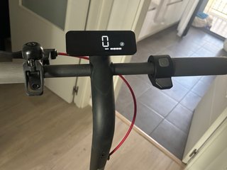 Patinete eléctrico Navee V25 homologado por la DGT