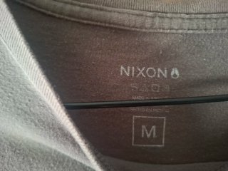 Camiseta Nixon Talla M Estampado Montaña