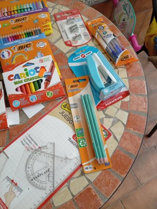 Lote material escolar BIC, Carioca, Starplast
