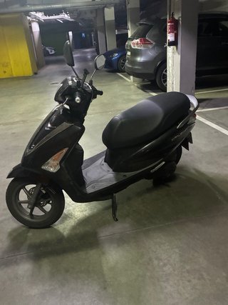 Yamaha Delight Negra Scooter