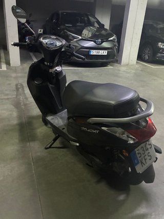 Yamaha Delight Negra Scooter