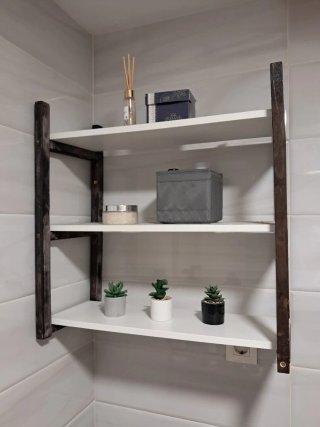 Estantería de madera