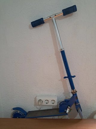 Patinete infantil azul