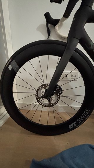 DT Swiss ARC 1400 Dicut 62 Juego Ruedas Carbono