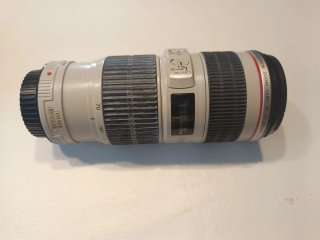 Objetivo Canon EF 70-200mm con funda y parasol