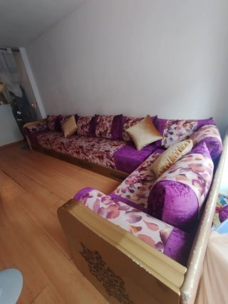 Sofá modular de tela y madera marroquí