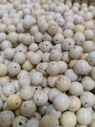 100 Abalorios Rojos o blancos con chispas a elegir