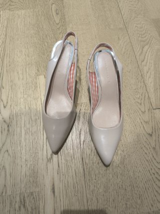 Zapatos Zara Talla 38 Beige y Rojo