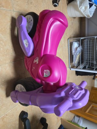 Moto Feber Morada y Fucsia Niña