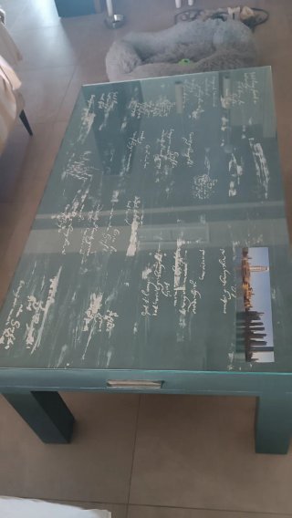Mesa auxiliar cristal verde oscuro, de madera