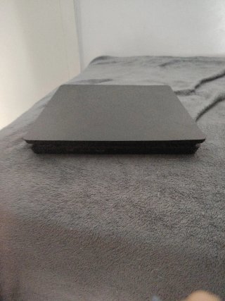 Consola Playstation 4 Negra