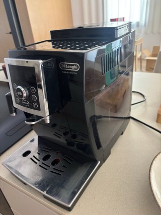 Cafetera Delonghi Cappuccino Negra