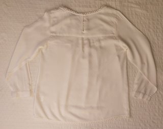 Blusa blanca con encaje Talla M