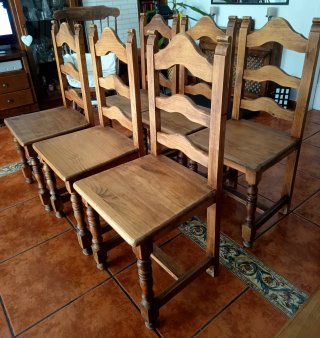 Sillas de madera maciza (6 unidades) muy cuidadas