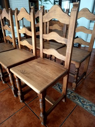 Sillas de madera maciza (6 unidades) muy cuidadas