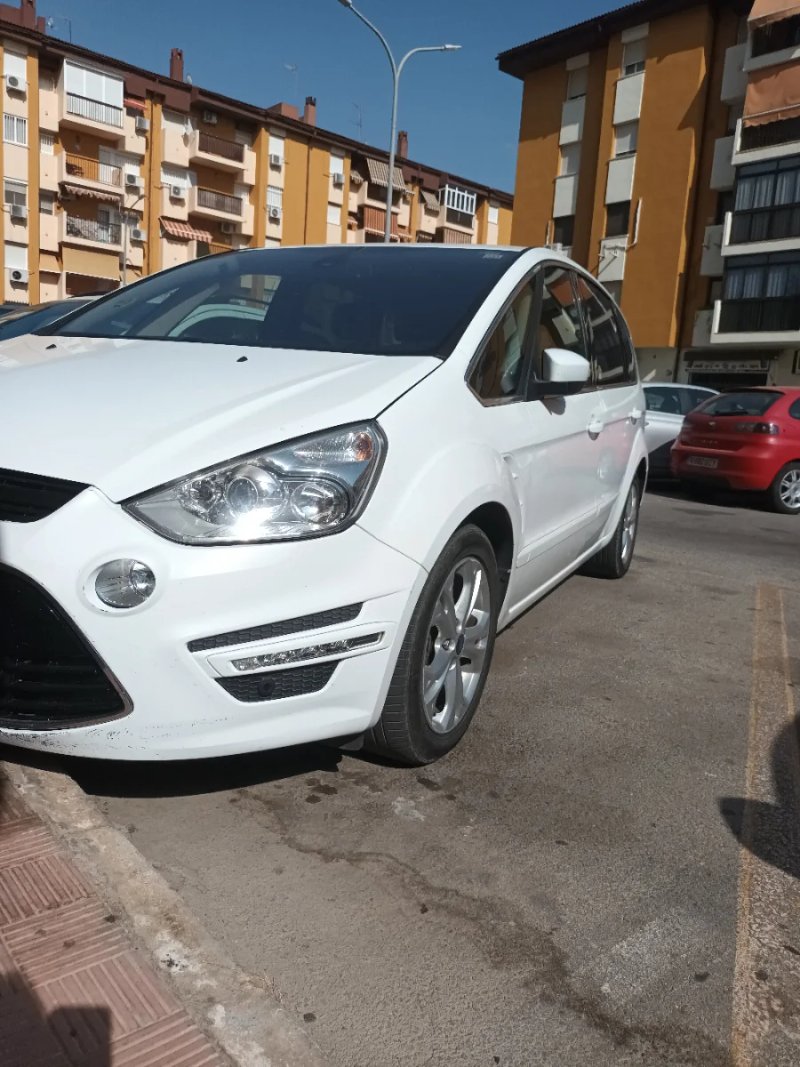 Ford S-MAX 2012 - foto 1