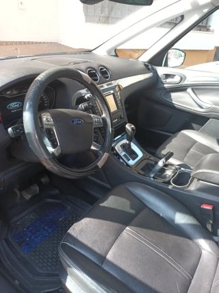 Ford S-MAX 2012